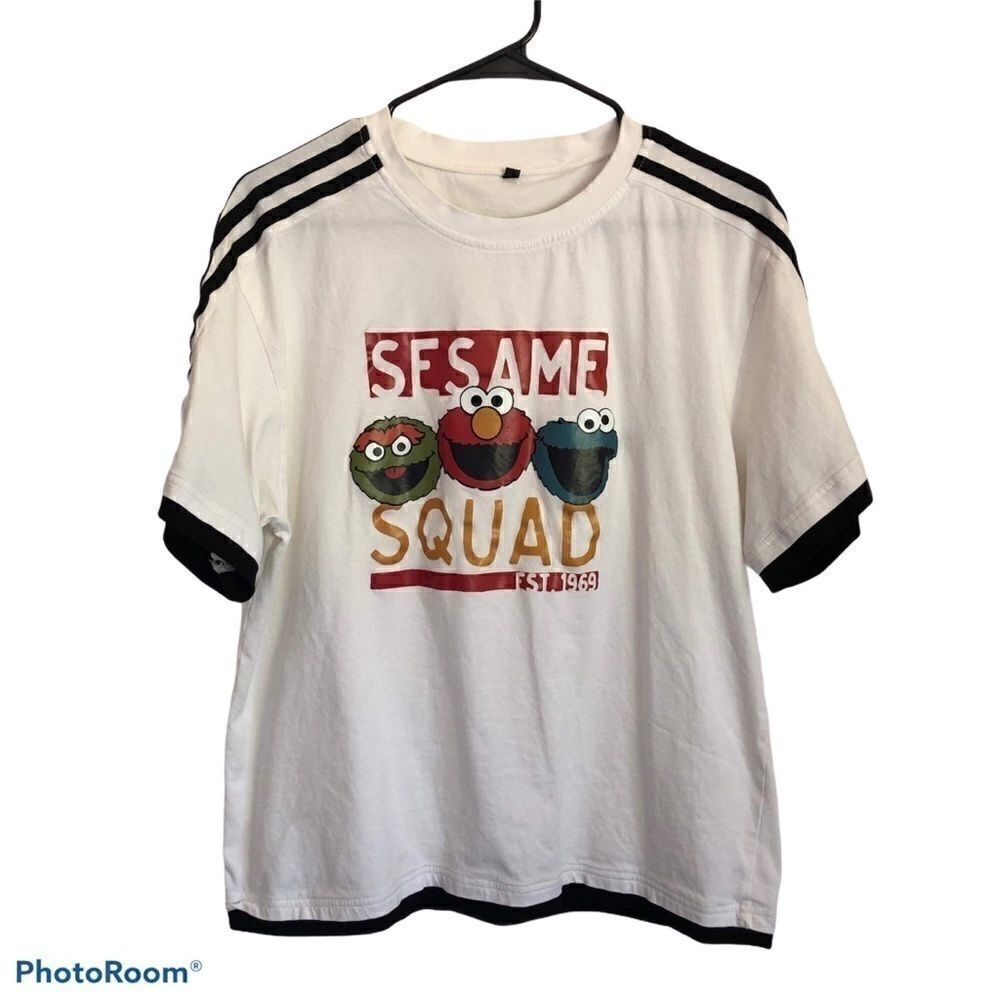 3/$25 Sesame Squad Elmo Cookie Monster T-Shirt Size M